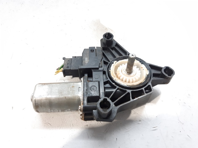 A2469065100 Motor del elevalunas eléctrico  en stock Sabadell