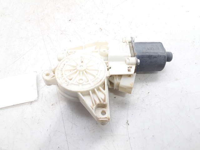 A2469065100 MERCEDES Motor del elevalunas de la puerta delantera izquierda  disponible Alicante