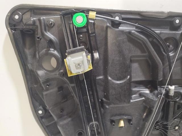 A2469065200 Motor del elevalunas de la puerta delantera derecha  disponible Burgos