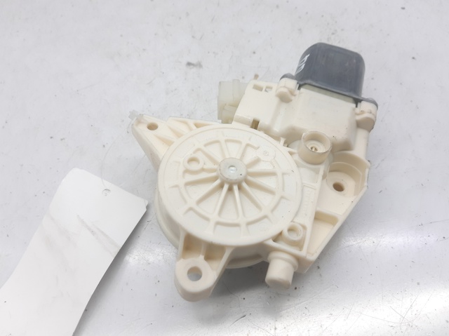 MERCEDES A2469065200 Motor del elevalunas de la puerta delantera derecha  en stock Salamanca