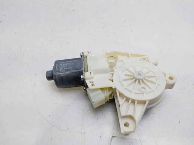 A2469065200 Motor del elevalunas de la puerta delantera derecha  disponible Málaga