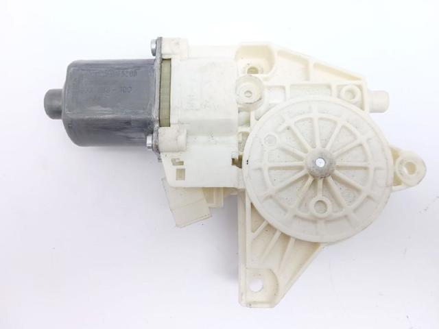 A2469065200 Motor del elevalunas de la puerta delantera derecha  en stock Granada