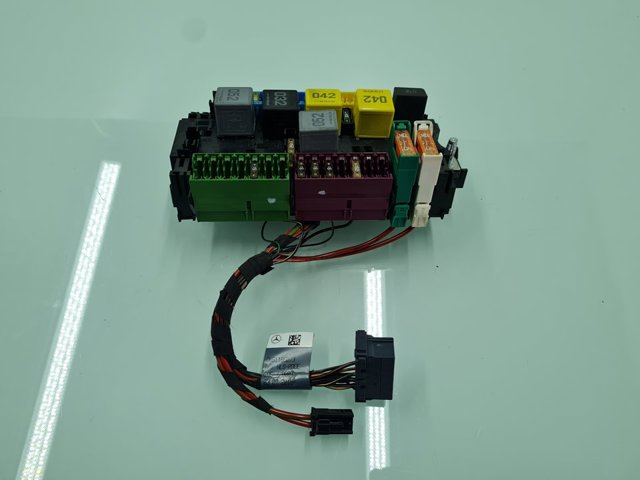 MERCEDES A2469067100 Caja de fusibles comprar Barcelona