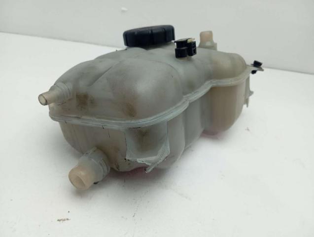 A2475000049 Depósito de expansión del sistema de refrigeración  disponible Utrera