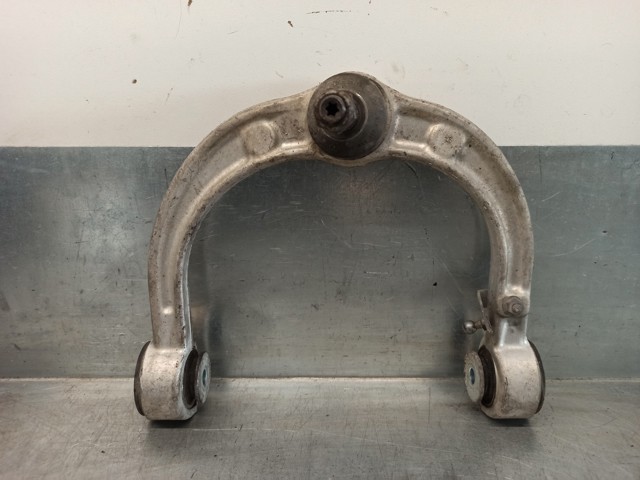 Brazo superior derecho de la suspensión delantera A2513300807 MERCEDES