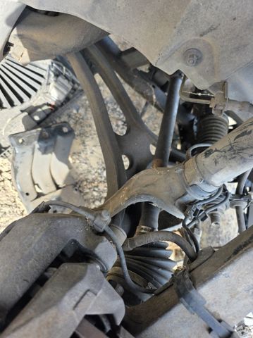 Brazo inferior derecho de la suspensión delantera A2513301207 MERCEDES