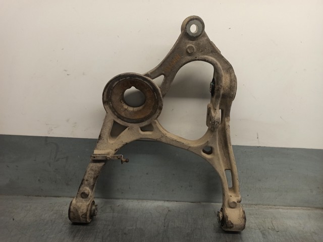 Brazo inferior derecho de la suspensión delantera A2513301207 MERCEDES