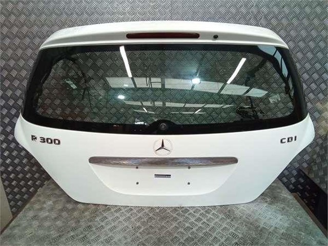 Precio del repuesto Puerta de maletero R  SUV