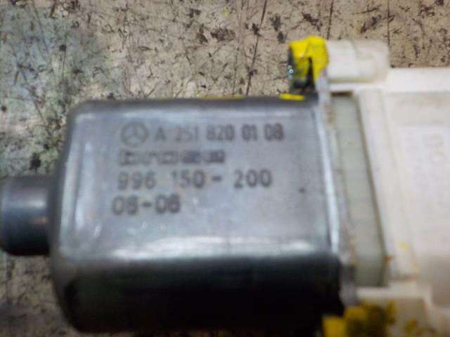 A2518200108 MERCEDES Motor del elevalunas de la puerta trasera izquierda  en stock Córdoba