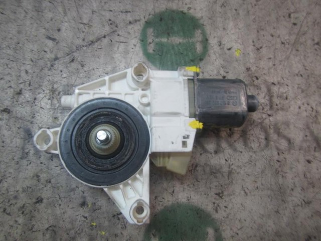 A2518200108 Motor del elevalunas de la puerta trasera izquierda  comprar en Pontevedra