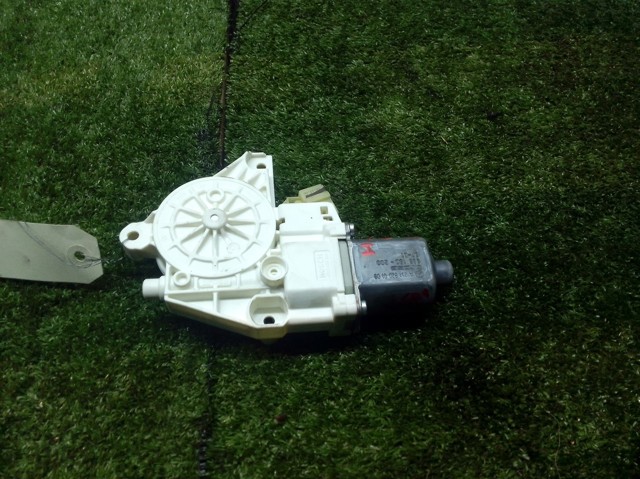 A2518200108 Motor del elevalunas de la puerta trasera izquierda  comprar en Pontevedra
