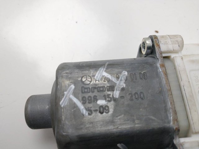 MERCEDES A2518200108 Motor del elevalunas de la puerta trasera izquierda  comprar en Ponferrada