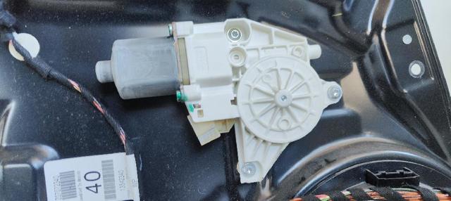 A2518200108 MERCEDES Motor del elevalunas de la puerta trasera izquierda  en stock Huelva