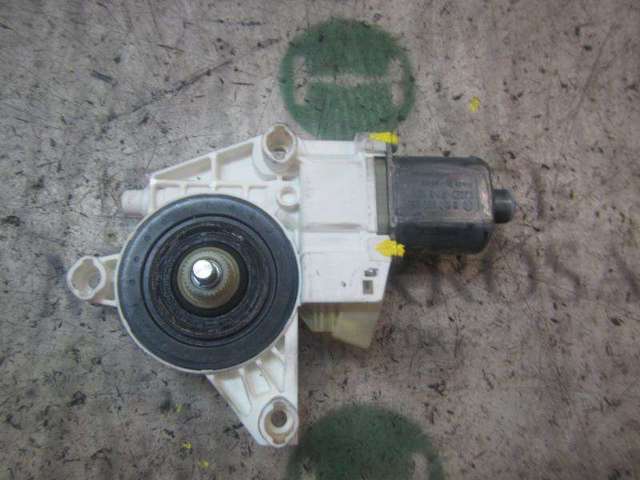 A2518200108 MERCEDES Motor del elevalunas de la puerta trasera izquierda  en stock Huelva