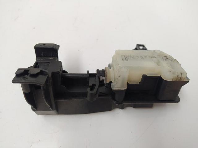 A2518200197 Motor de apertura de tapa de combustible  disponible Málaga
