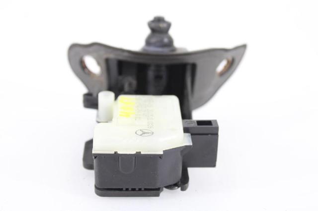 A2518200197 Motor de apertura de tapa de combustible  disponible Málaga