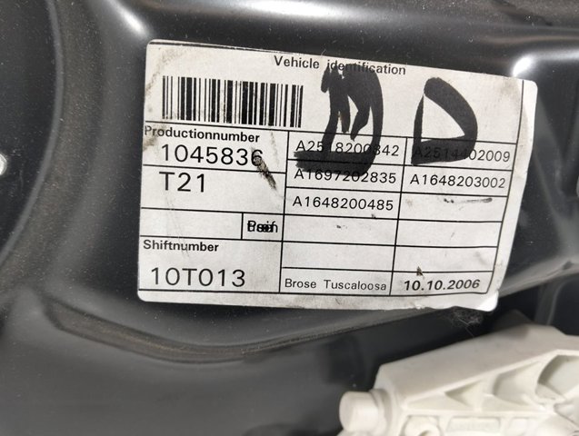 MERCEDES A2518200842 Motor del elevalunas de la puerta delantera derecha  en stock Terrassa