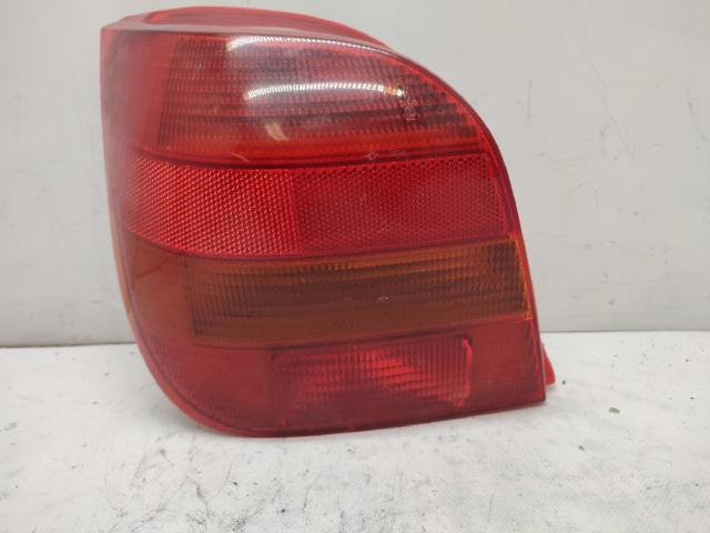 Faro delantero derecho Mercedes 100  (631)