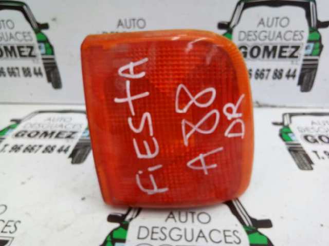 Luz derecha Mercedes 100  (1988-1996)