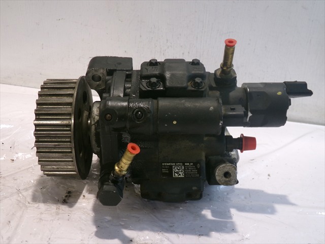 A2C20000754 Bomba de alta presión de combustible  disponible Utrera