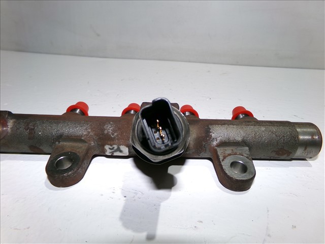 A2C20001221 RENAULT Rampa de combustible comprar Bilbao