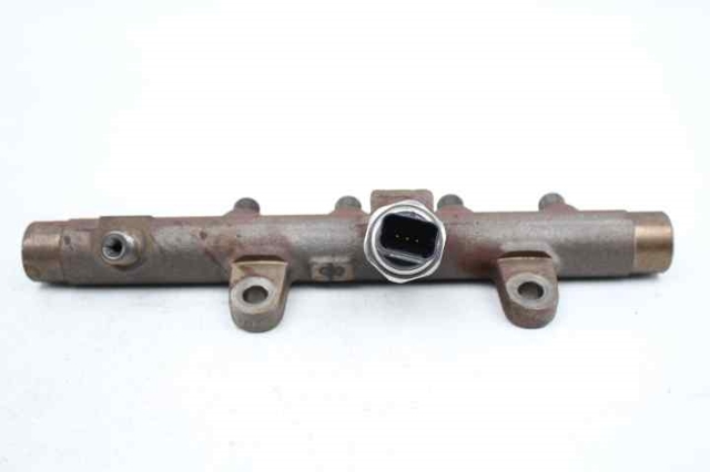 A2C20001221 RENAULT Rampa de combustible comprar Alcalá