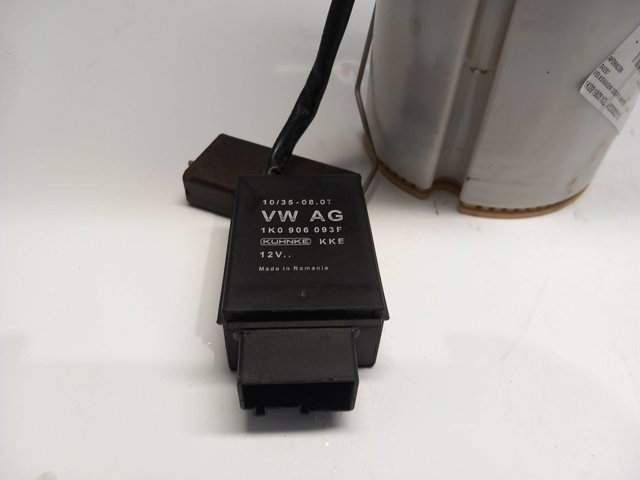A2C53323172 VAG Módulo de bomba de combustible con sensor de nivel de combustible  disponible Vigo