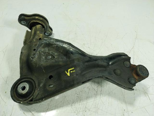MERCEDES A4473301407 Brazo inferior izquierdo de la suspensión delantera  en stock Terrassa
