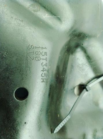 A4473301407 MERCEDES Brazo inferior izquierdo de la suspensión delantera  en stock Gandía