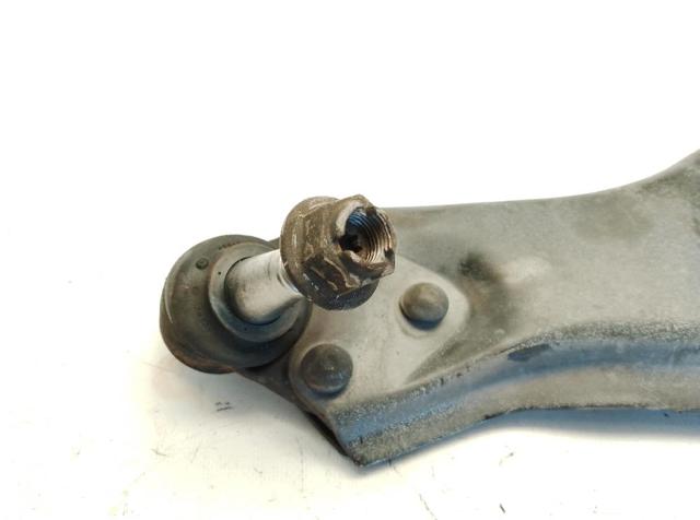 Brazo inferior derecho de la suspensión delantera A4473301507 MERCEDES