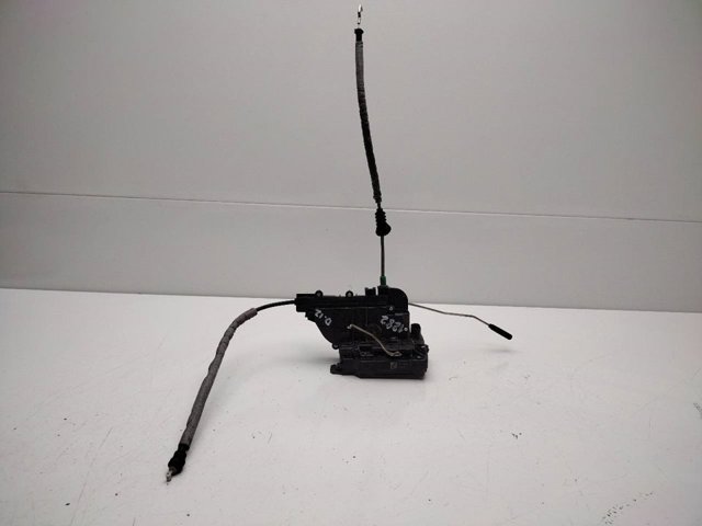 A4477200035 MERCEDES Cerradura de puerta delantera izquierda  disponible Vigo