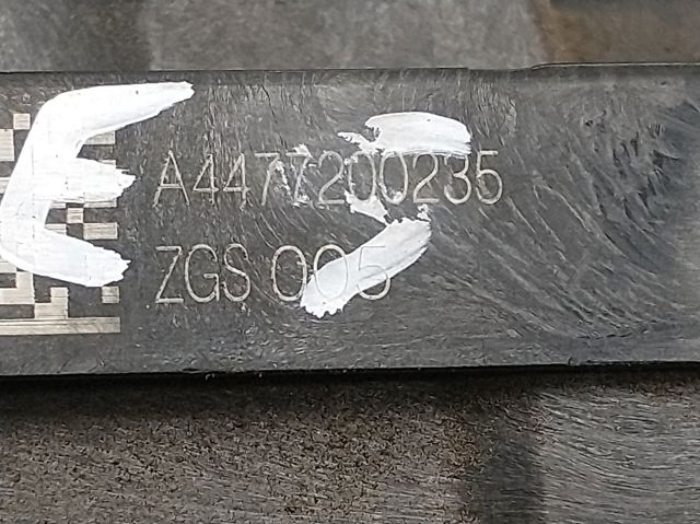 MERCEDES A4477200235 Cerradura de puerta delantera derecha  en stock Salamanca