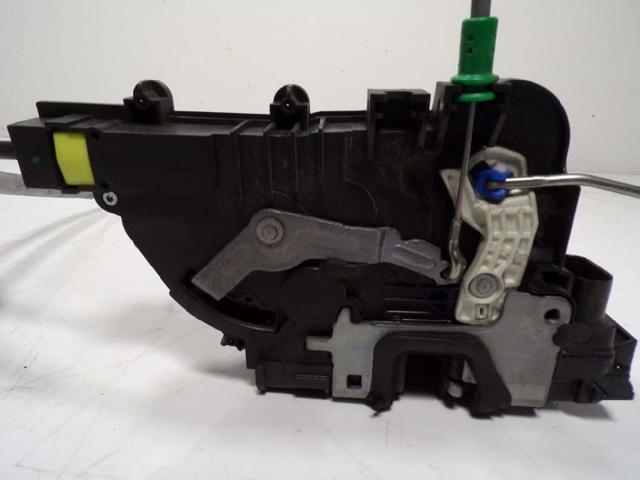 A4477200235 Cerradura de puerta delantera derecha comprar Sevilla