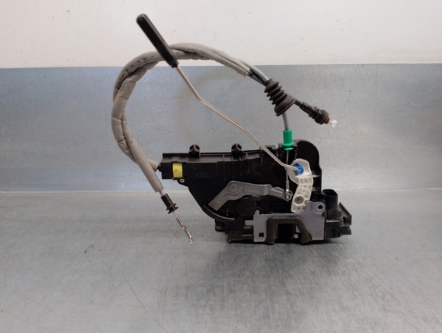 MERCEDES A4477200235 Cerradura de puerta delantera derecha comprar Barcelona
