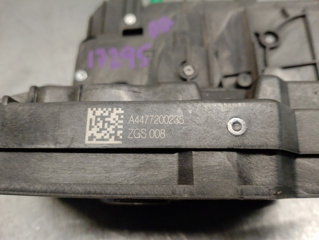 A4477200235 Cerradura de puerta delantera derecha comprar Girona