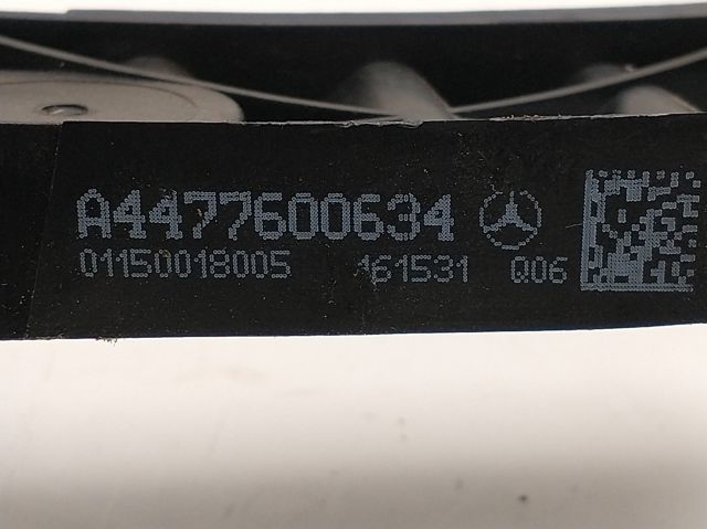 MERCEDES A4477200235 Cerradura de puerta delantera derecha comprar Tarragona
