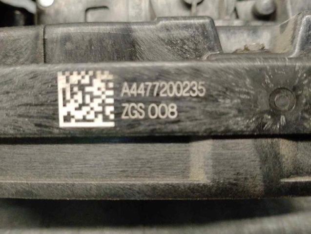 A4477200235 MERCEDES Cerradura de puerta delantera derecha  en stock Córdoba