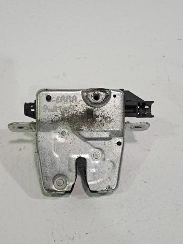 A4477401900 MERCEDES Cerradura de tapa de maletero  disponible Alicante