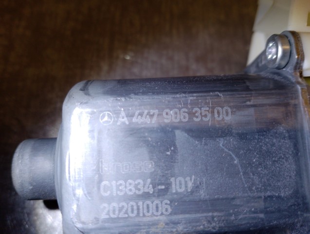 A4479063500 MERCEDES Motor del elevalunas eléctrico  en stock Huelva