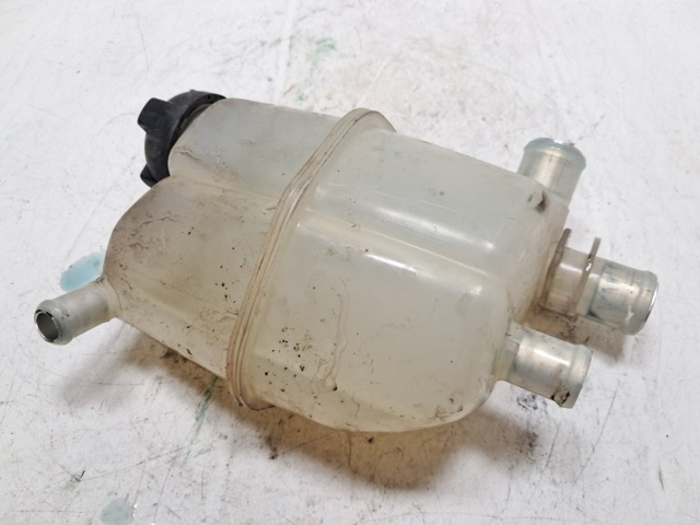 MERCEDES A4505010003 Depósito de expansión del sistema de refrigeración  disponible España