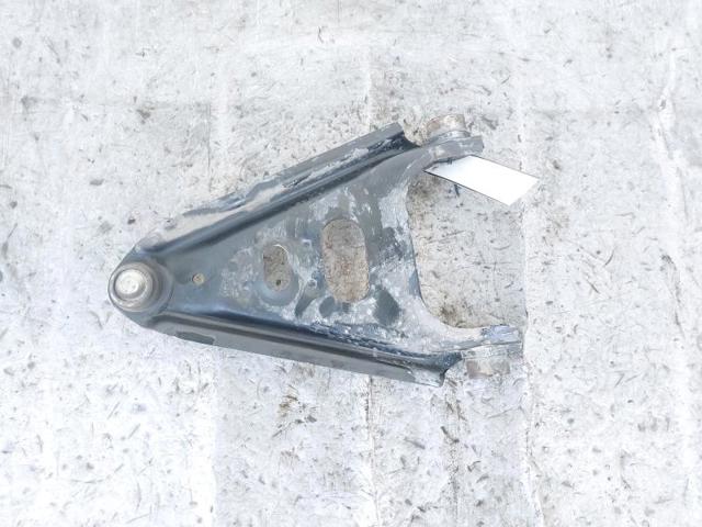 A4513300010 MERCEDES Brazo inferior izquierdo/derecho de suspensión delantera  en stock Gandía