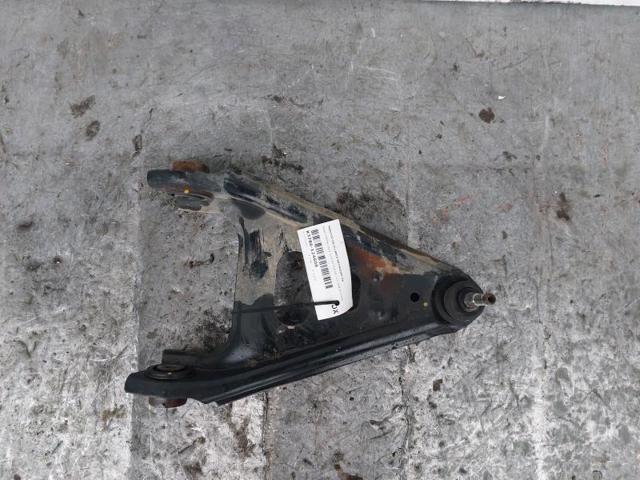 A4513300010 Brazo inferior izquierdo/derecho de suspensión delantera  disponible Málaga