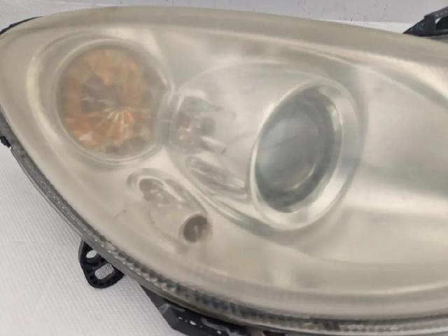 A4518200259 Faro derecho  en stock Sabadell