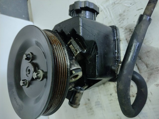 A6042360010 Polea de la bomba de dirección asistida  disponible Utrera