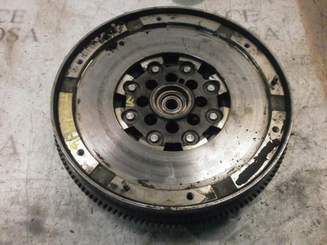 MERCEDES A6110301605 Volante de motor  comprar en Murcia