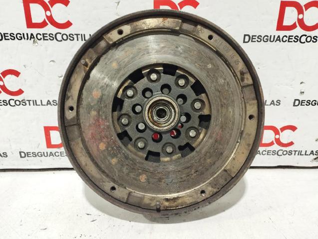 A6110301605 Volante de motor  disponible Burgos