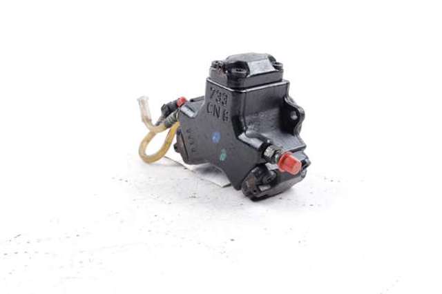 MERCEDES A6110700501 Bomba de alta presión de combustible  disponible Lugo