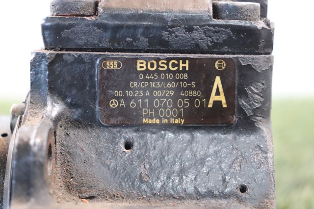 Bomba de alta presión A6110700501 MERCEDES