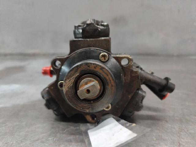 A6110700501 MERCEDES Bomba de alta presión de combustible  disponible Alicante