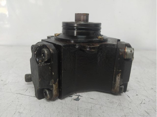A6110700501 MERCEDES Bomba inyectora  en stock Gandía